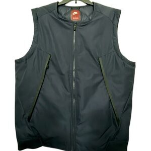 Nike Men's Navy Blue Vest